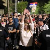 Protesti "Kičmom protiv nasilja" organizovani širom Srbije 3