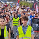 Neočekivano: Studenti stigli do same ograde zgrade BIA (VIDEO) 9