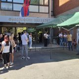 Studentima Filozofskog fakulteta u Novom Sadu pridružili se i poljoprivrednici na traktorima (FOTO; VIDEO) 4