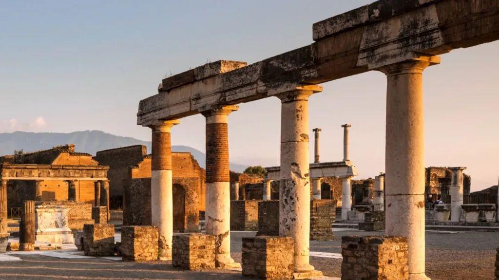 Život u ruševinama: Ljudi su se vratili u Pompeju posle erupcije 2 Ostaci drevnog rimsog grada Pompeje