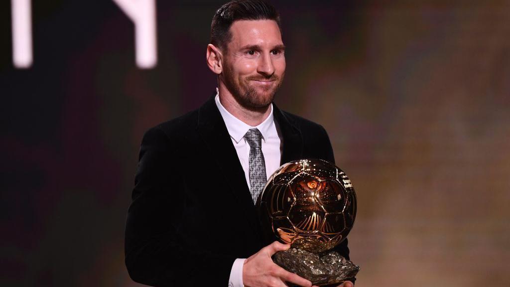 Kako se bira dobitnik fudbalske 'Zlatne lopte' i sve druge nedoumice 3 Lionel Mesi je osvojio prvu Zlatnu loptu 2009. godine, a najskoriju 2023. godine