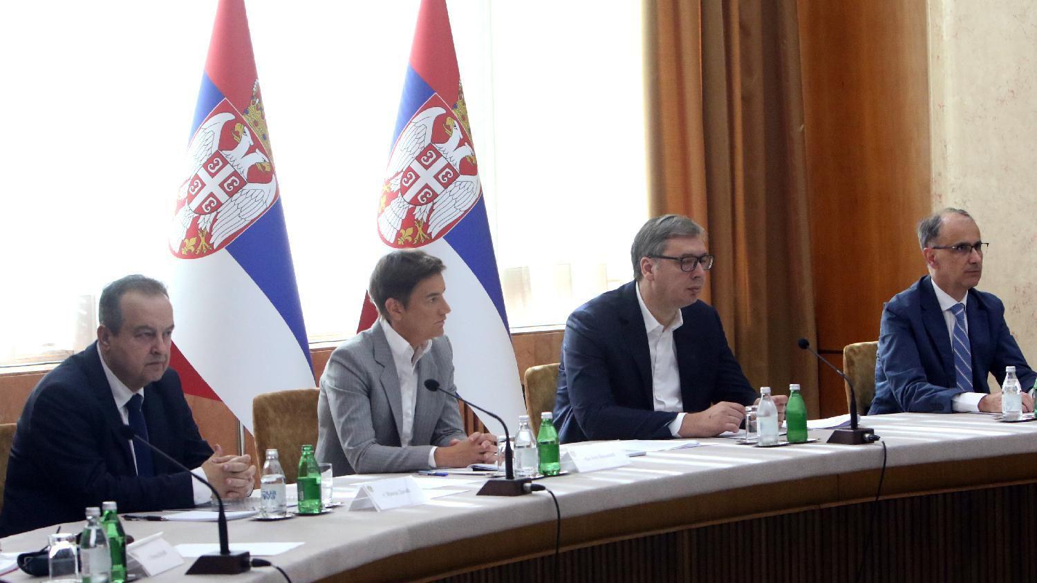 Novi neredi u Srbiji, podrška studentkinji Nikolini, održana sednica Saveta za nacionalnu bezbednost 2 Sednica Saveta za nacionalnu bezbednost