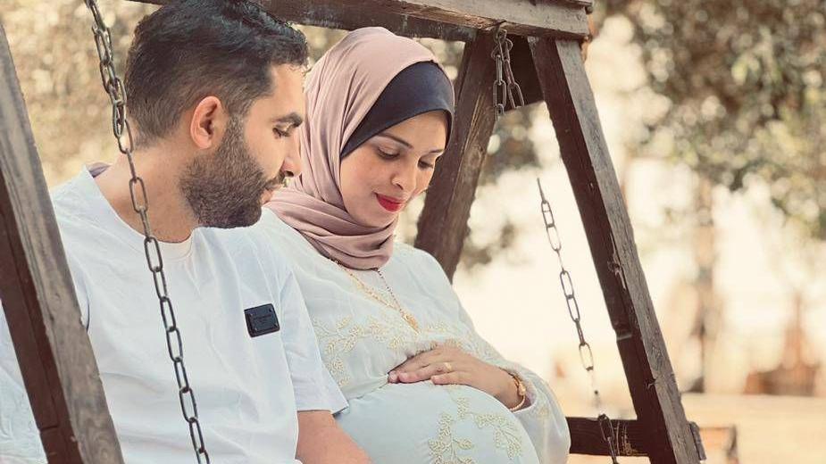 Porođaj i majčinstvo u Gazi: 'Moja ćerka je svetlo na zemlji obavijenoj tamom' 1 Huda i njen muž morali su da trpe godine teškog života u Gazi