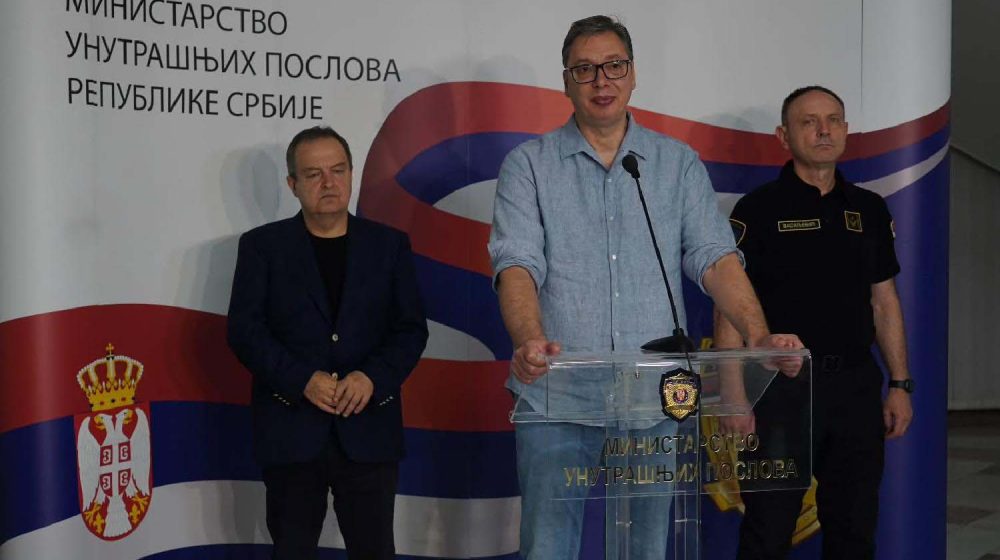 Dveri demantuju Vučića 1