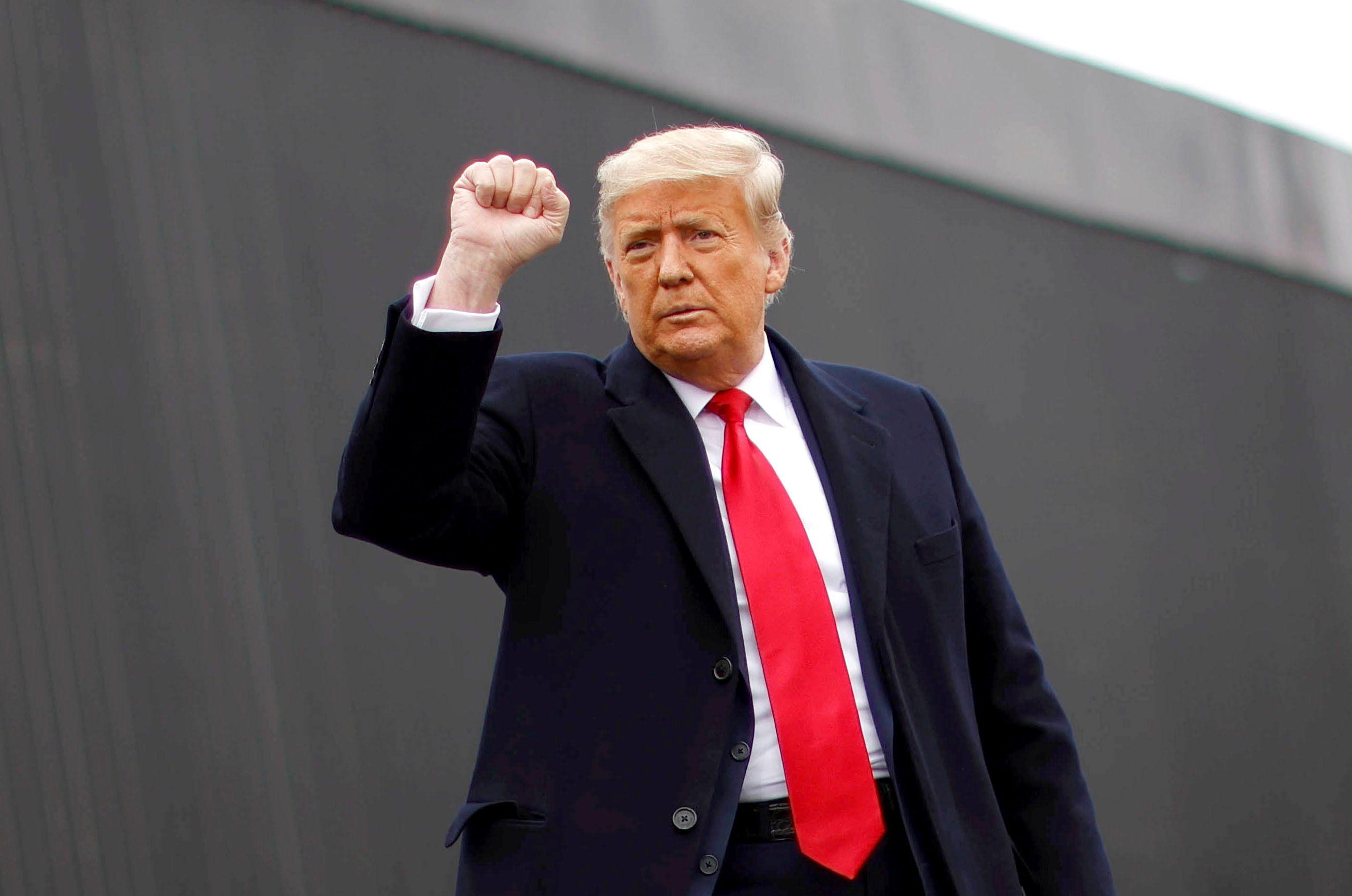 'U crno obojeno': Trampova ideja da oteža preskakanje zida na granici SAD i Meksika 3 tramp