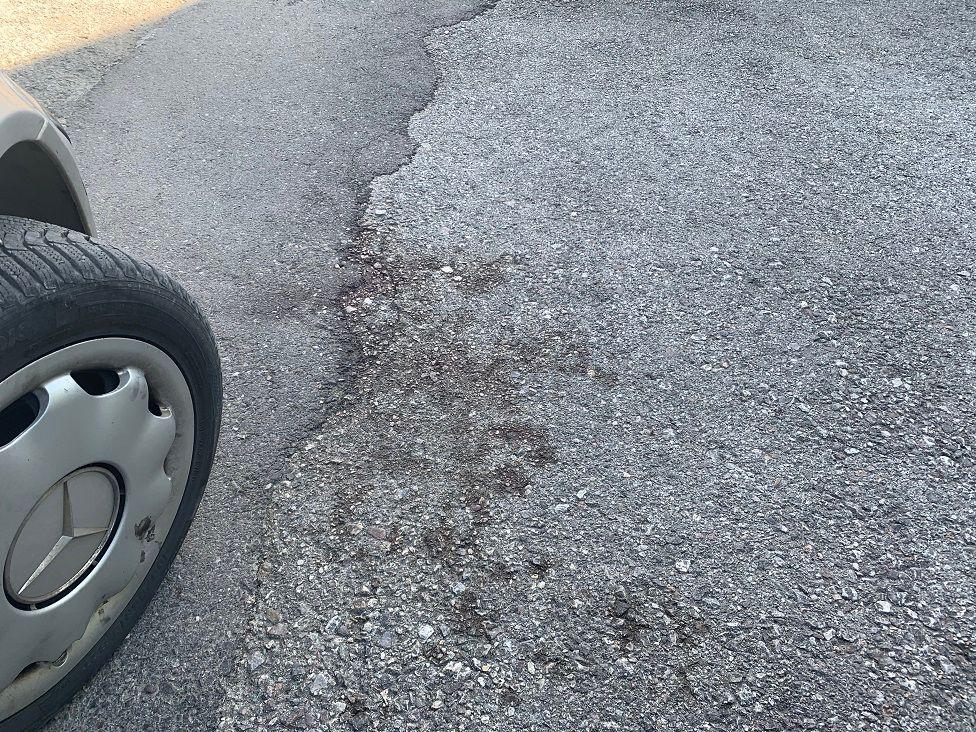 Lokva krvi ispred limarske radnje na periferiji Valjeva 