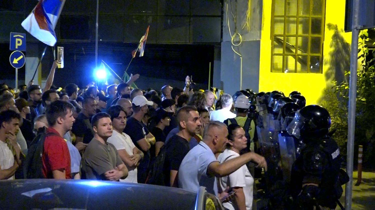 Šta se sve dešavalo u Srbiji u noći između 13. i 14. avgusta: Prvi put umešani i pripadnici Vojske (FOTO/VIDEO) 6