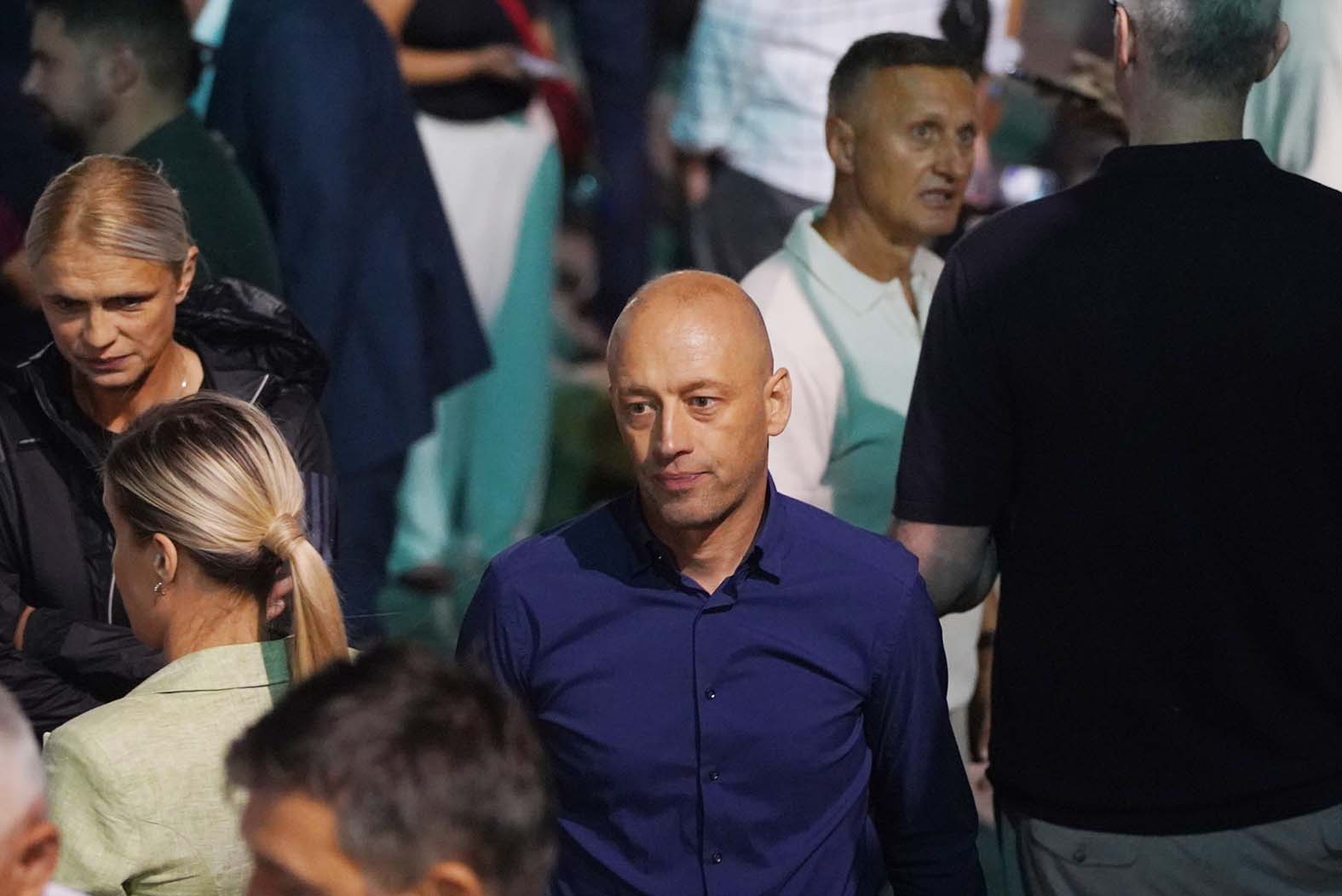 Kako ministri demonstriraju lojalnost prema vrhovnom komandantu: Lažna slika lažne vlade koju je Vučić pretvorio u svoj servis 7