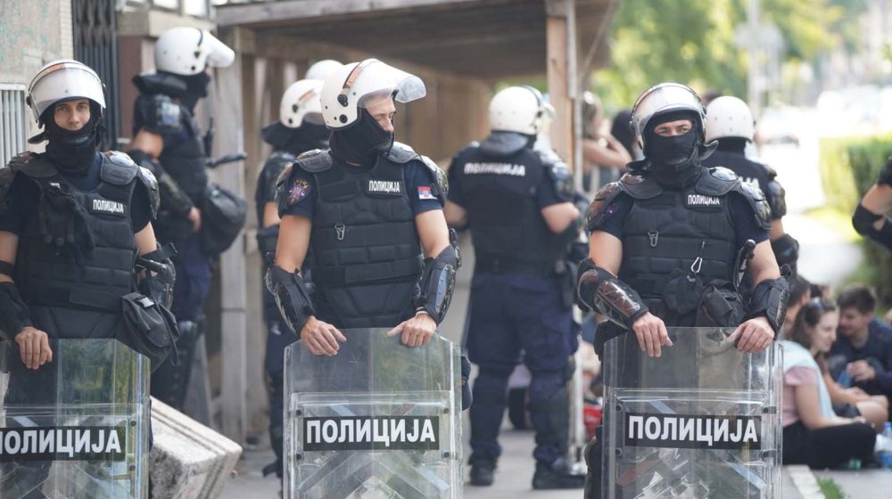 Medicinskom tehničaru iz Sremske Kamenice određen pritvor zbog napada na „Kobre“ 1