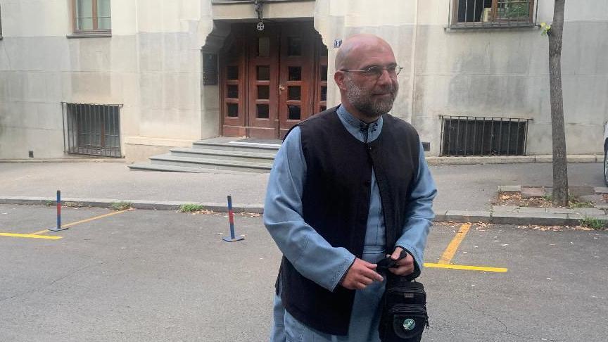 Vukašin Milićević ispred Patrijaršije