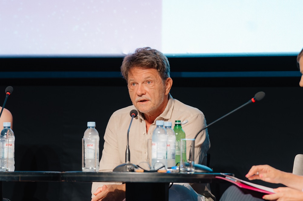 Na FF Herceg Novi Dragan Bjelogrlić ekskluzivno predstavio novu sezonu serije "Senke nad Balkanom" 1