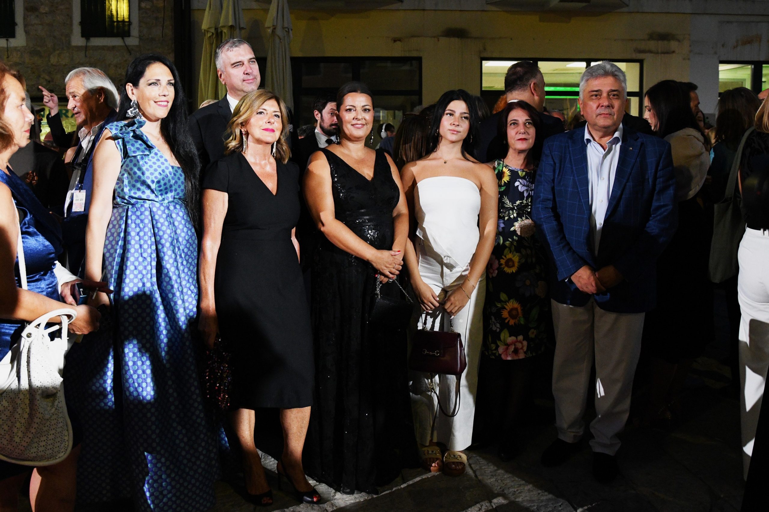 Još sam živ, i ne bih da se izvinjavam zbog toga: Dušan Kovačević primio Nagradu "Milan Žmukić" i proglasio otvorenim 38. Filmski festival Herceg Novi 2