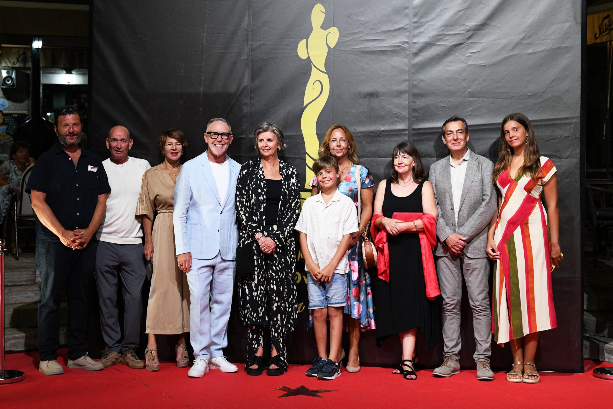 Još sam živ, i ne bih da se izvinjavam zbog toga: Dušan Kovačević primio Nagradu "Milan Žmukić" i proglasio otvorenim 38. Filmski festival Herceg Novi 8