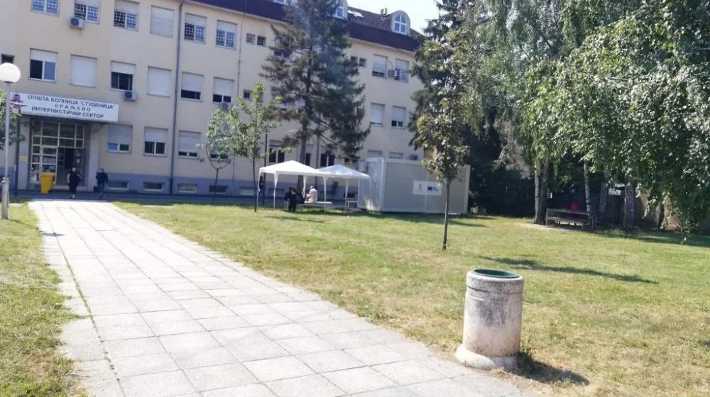 "Dovedena da smeni one koji podržavaju studente": Sutra štrajk upozorenja u bolnici u Kraljevu, sindikati traže ostavku v. d. direktorke 1