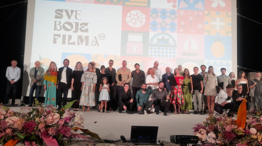 Zlatna mimoza Nikoli Ležaiću, Anici Dobri, Andriji Kuzmanoviću, a Gran Pri Georgiju Unkovskom: Ceremonijom dodele nagrada završen 38. FFHN 1