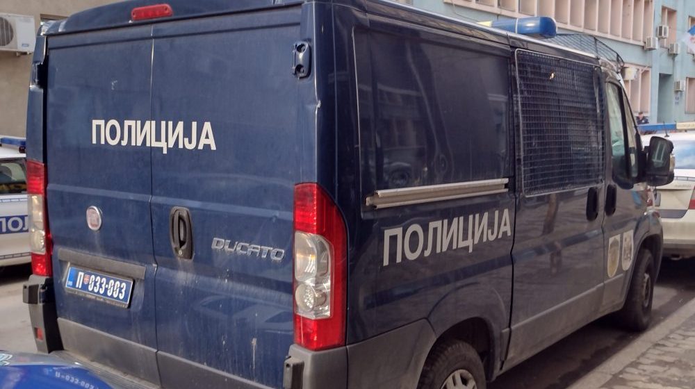 Oglasio se MUP o blokadi suda u Novom Pazaru 1