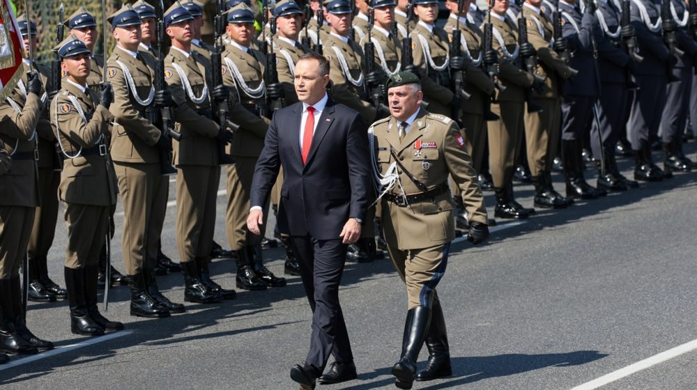 "Rusija nije nepobediva, Poljska mora da ima najjaču armiju u Evropi": Predsednik Navrocki na vojnoj paradi u Varšavi 1
