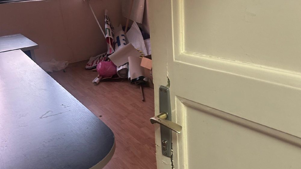 Radovanović: Članovi SNS večeras obili prostorije Inicijative za Požegu i Zeleno-levog fronta 1