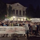 Narod neće trpeti zlo: Protest na Đačkom trgu u Kragujevcu 8
