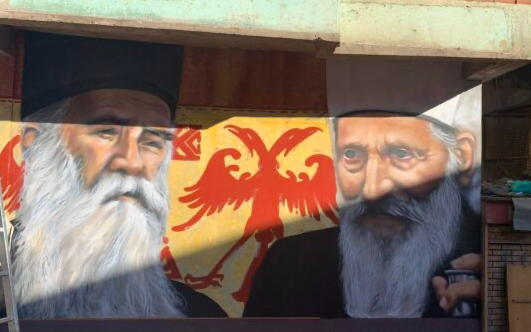 Grbovi i murali: Kampanja "prekrečavanja" srpskog identiteta na severu Kosova uz prećutnu dozvolu Vučića 2 Grbovi i murali: Kampanja "prekrečavanja" srpskog identiteta na severu Kosova uz prećutnu dozvolu Vučića 2