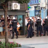 Veliki broj policajaca u Čačku, blokirani svi prilazi prostorijama SNS 5