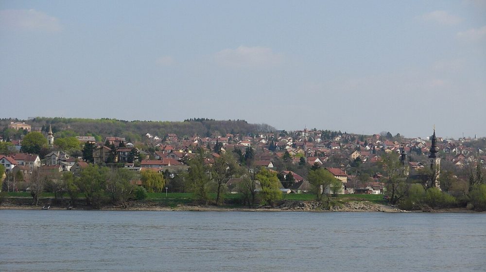 Oštećena kuća Novosađanina koji živi pored Miše Bačulova 1