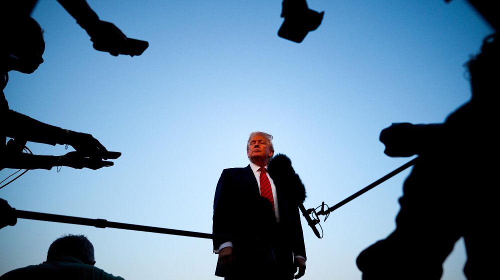 Blumberg: FBI uklonio Trampovo ime pre objavljivanja Epstinovih dokumenata 1