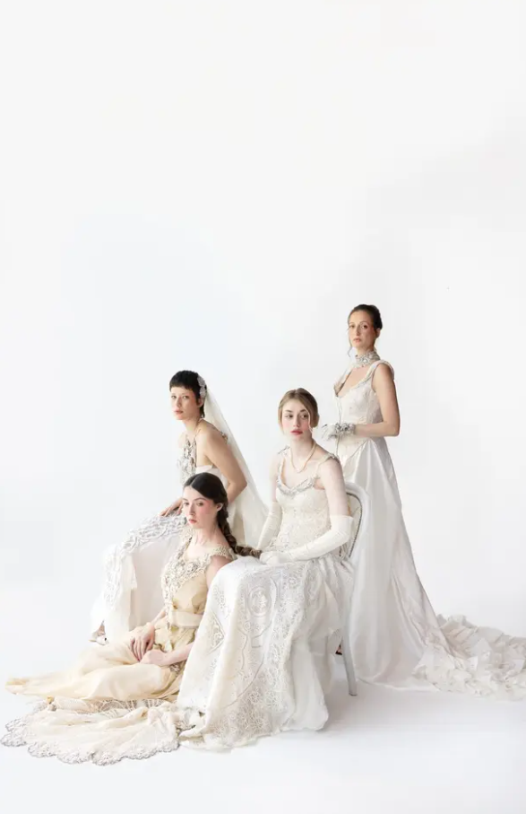 VESTIGE: Tragovi prošlosti na haljinama koje će se nositi i u budućnosti 2 Tragovi prošlosti na haljinama