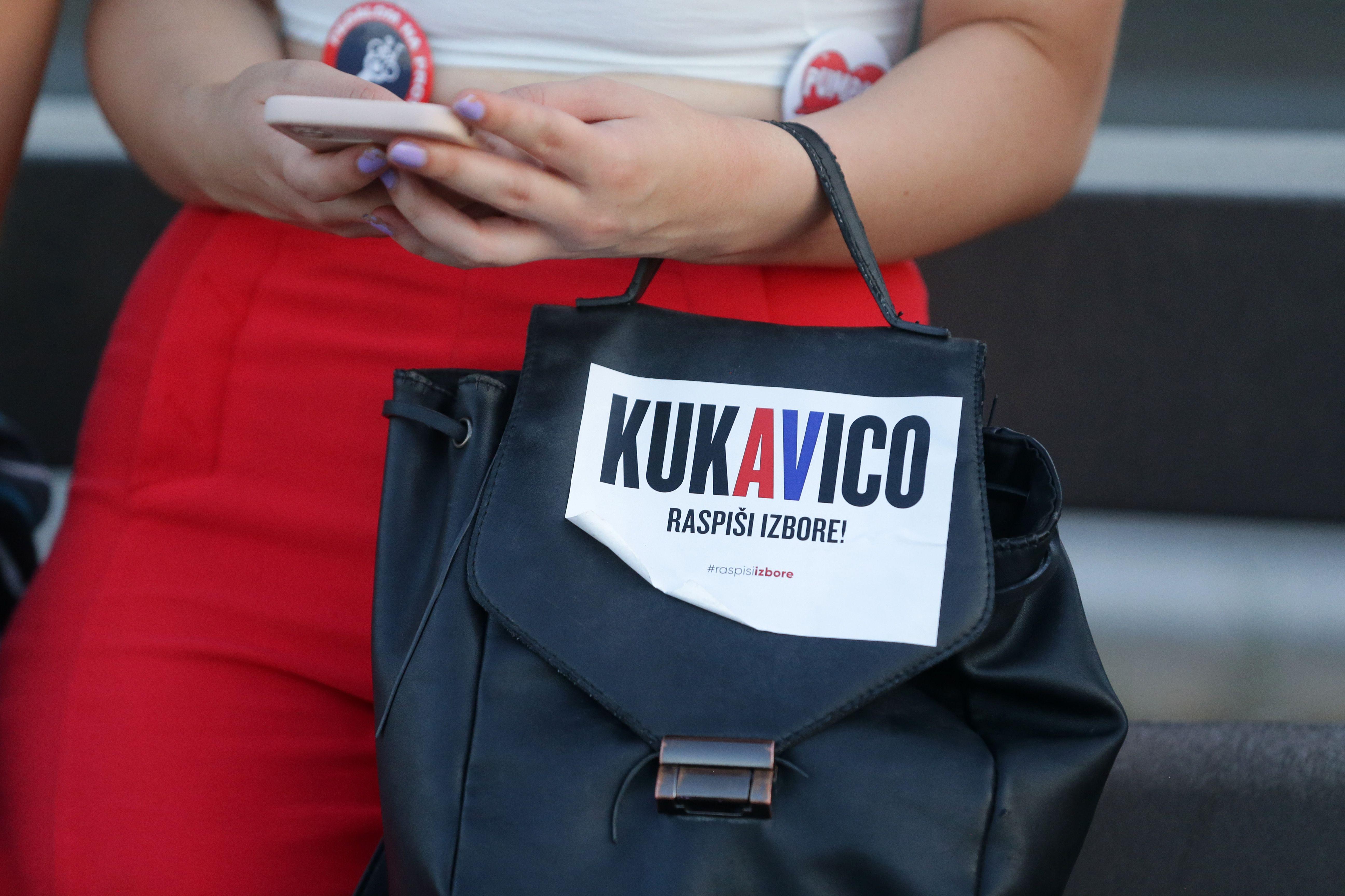 Otkud i naprednjaci na ulicama Srbije 4 Studenti traže raspisivanje vanrednih parlamentarnih izbora