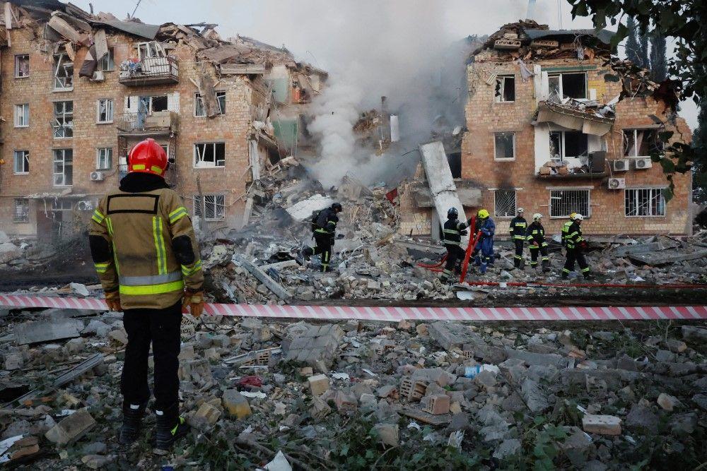 ruski napad na kijev, oštećena zgrada u kijevu, pogođena zgrada u kijevu