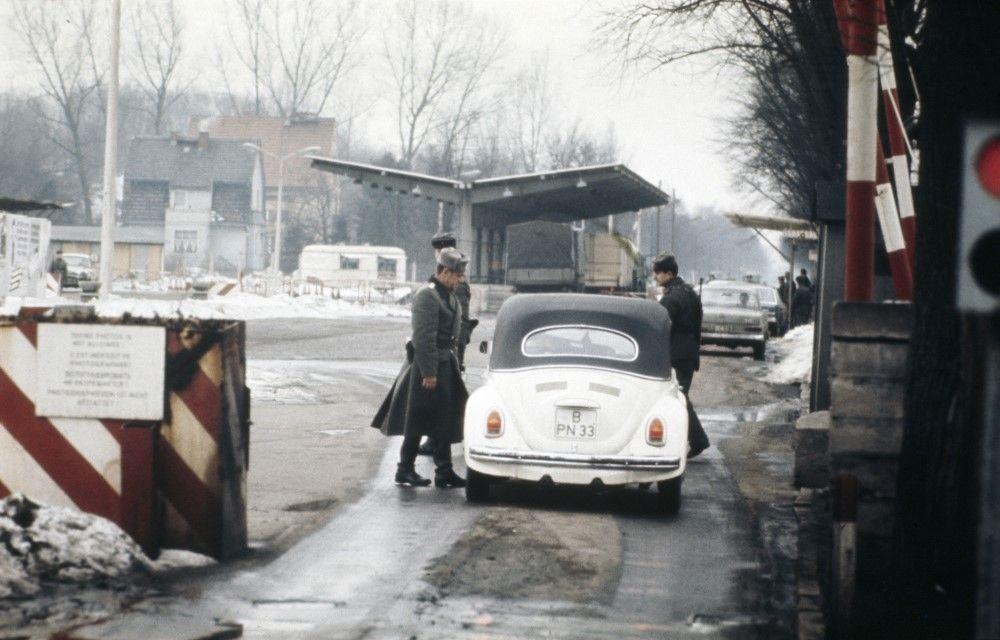 berlinski zid, kontrolni punkt