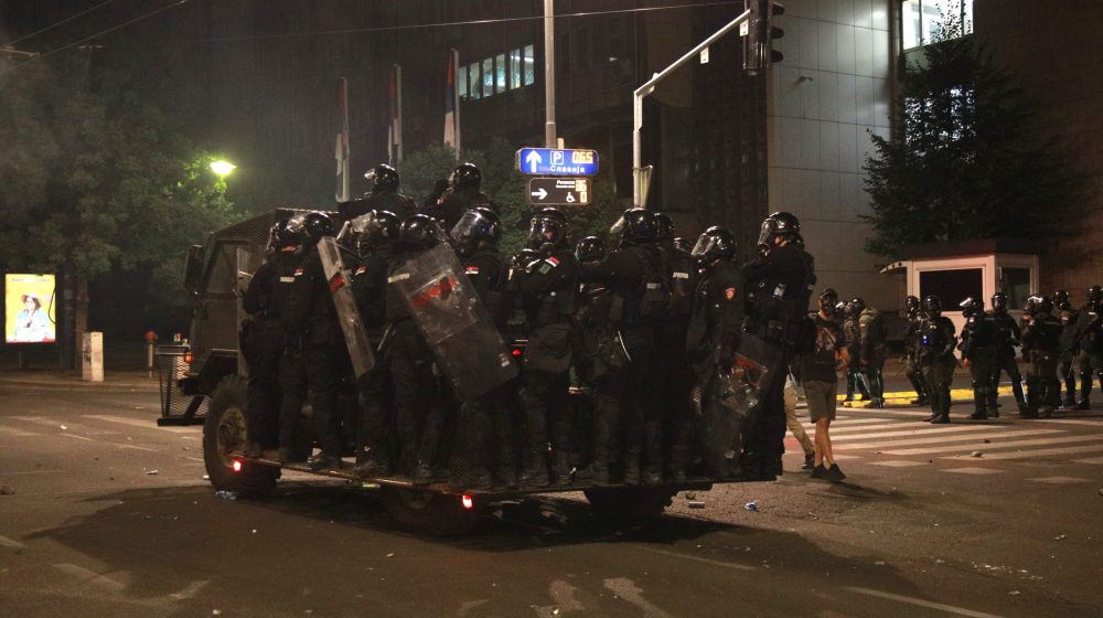 Krvava bajka o policiji 1