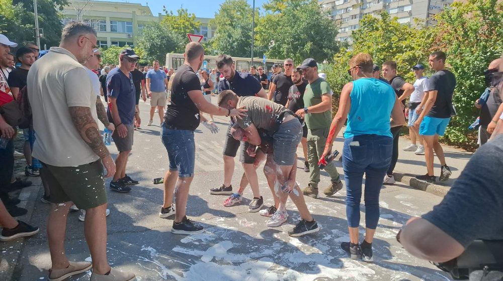 (VIDEO) Stotine nepoznatih mladića okupilo se na Limanu, nadgledao ih lično Miloš Vučević, došlo i do tuče 1