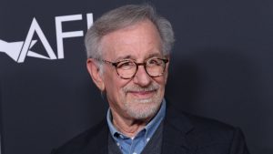  

Stiven Spilberg je najkomercijalniji reditelj u istoriji kinematografije, čija filmografija vredi više od 10 milijardi dolara na bioskopskim blagajnama.