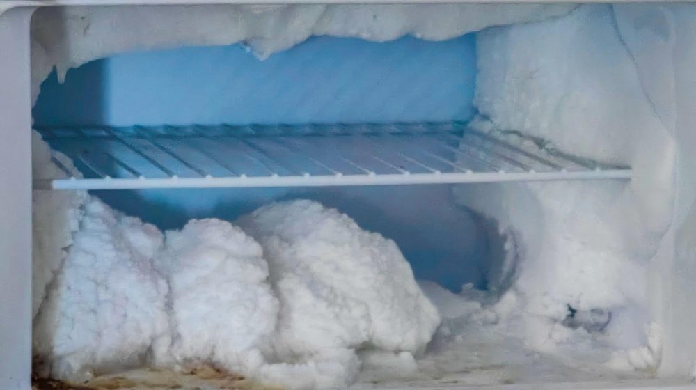 Najefikasniji način da otopite led u frižideru 1