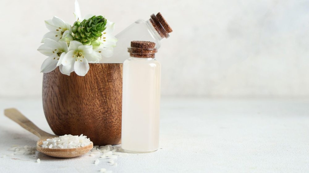 Ljudi zalivaju biljke vodom od pirinča – evo zašto vredi probati 1