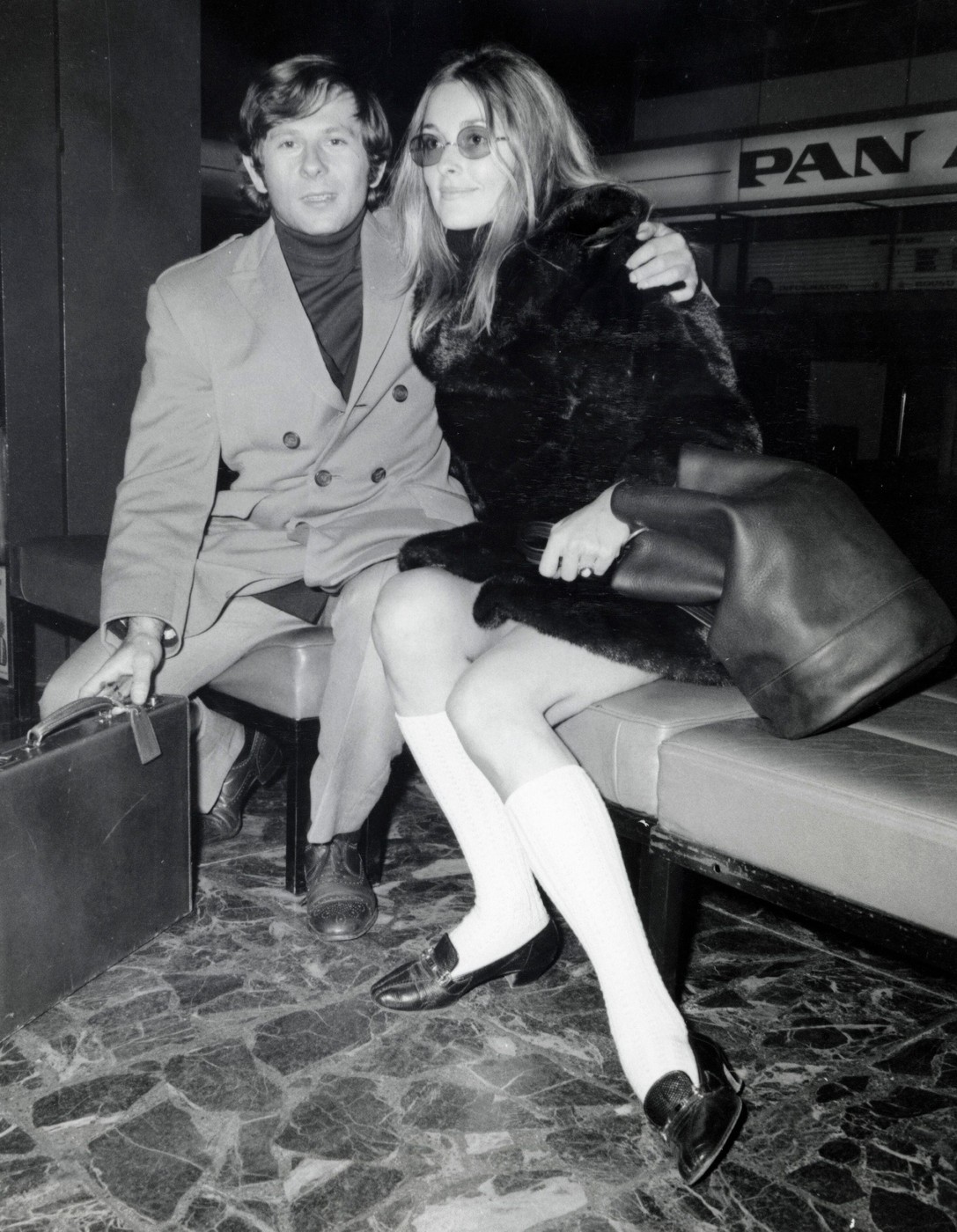 Šeron Tejt ima jednu od najmračnijih priča Holivuda koja i danas ledi krv u žilama 2 Šeron Tejt