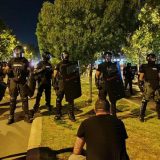 ANEM: Nedopustivo je da policija udara i ometa novinare tokom protesta 6