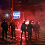 Frans pres o protestima: Srbija ključa, politička kriza prerasla u sukobe i nasilje 9