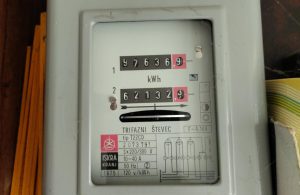 Ministarka rudarstva i energetike Srbije Dubravka Đedović Handanović izjavila je da je u oktobru 170.000 domaćinstava ostvarilo pravo na umanjenje računa za struju, saopšteno je danas.