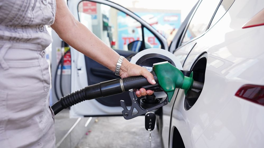 Da li će i koliko naredne godine porasti akcize na gorivo? 10
