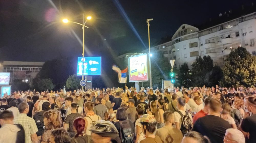 Dačić o osobi sa pištoljem ispred SNS: Radi se o zastavniku Vojske Srbije, bio na službenom zadatku 1