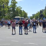 Novi Sad zastao na 16 minuta i obeležio devet meseci od pada nadstrešnice: Blokirane glavne raskrsnice, građani palili sveće kod Železničke stanice 6