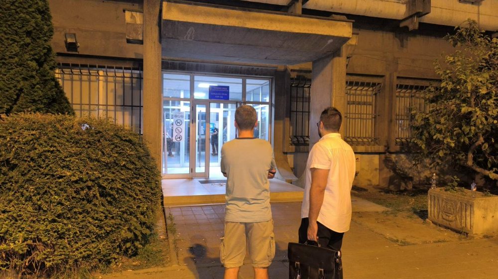 Advokatima uhapšenih u Novom Sadu policija ne dozvoljava 12 sati kontakt sa njima 1