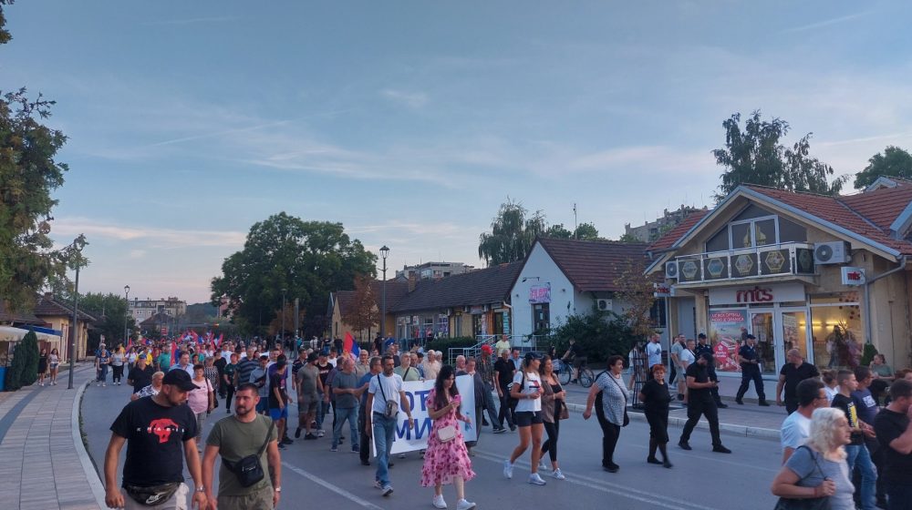 Hteli ne hteli, koalicioni partneri SNS morali na skupove protiv blokada: Hoće li ipak pozvati građane da se okupe u subotu? 1