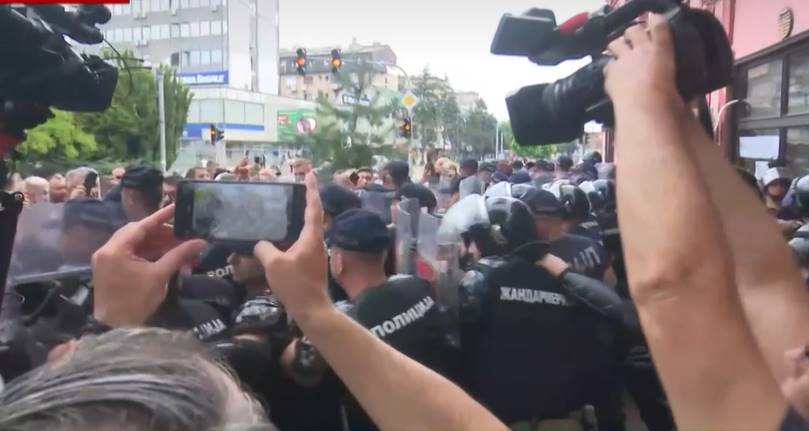 Policija i tužilaštvo u Zaječaru bez odgovora na pitanje ko su bila maskirana lica koja su ušla na sednicu Skupštine 1