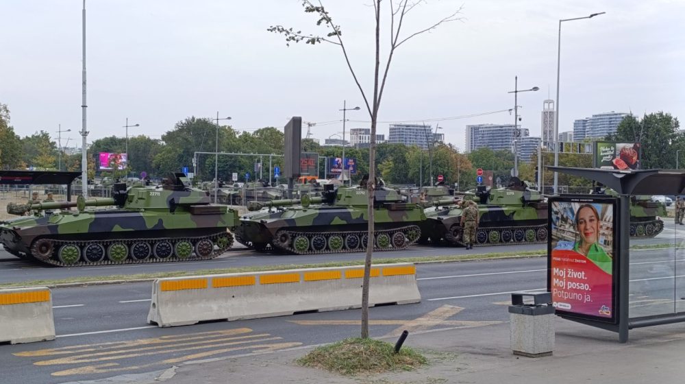 Vojna parada: Zaštita od uništavanja asfalta postoji, ali je naša vojska ne poseduje 1