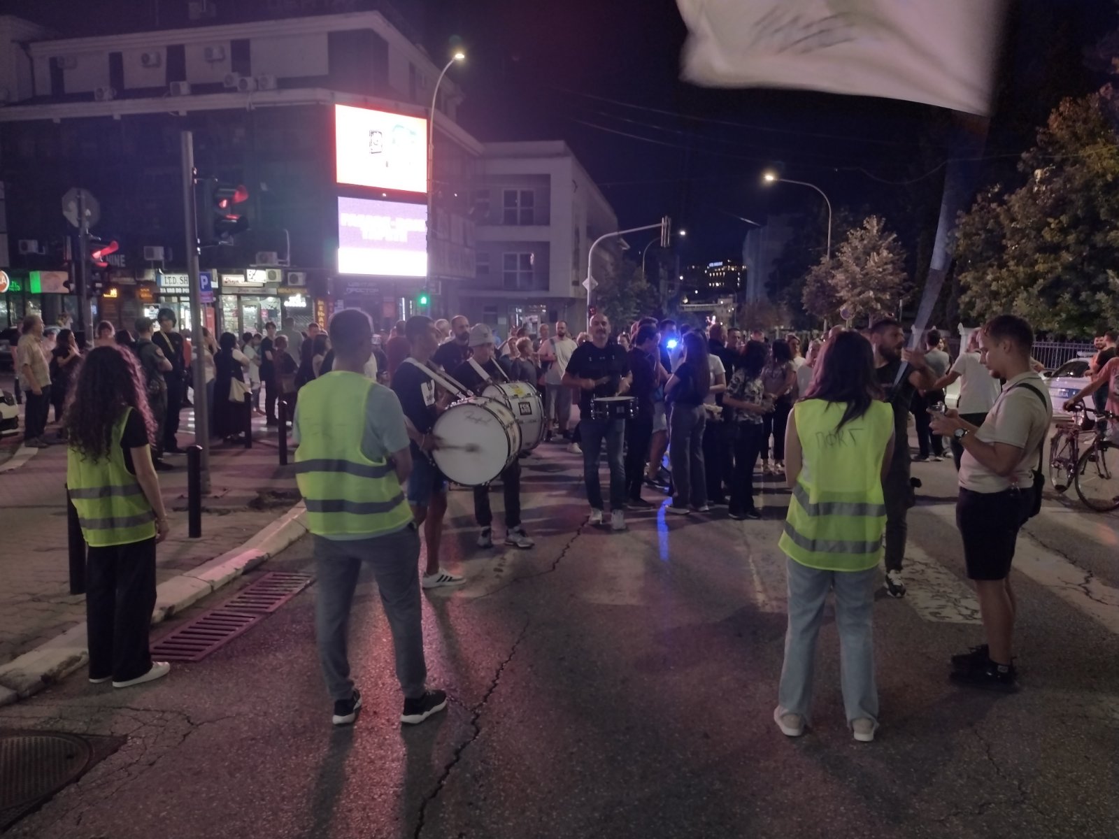 "Ko Ustav brani a, ko ga ruši?": Održan studentski protest u Kragujevcu kao podrška Novici Antiċu (FOTO) 6