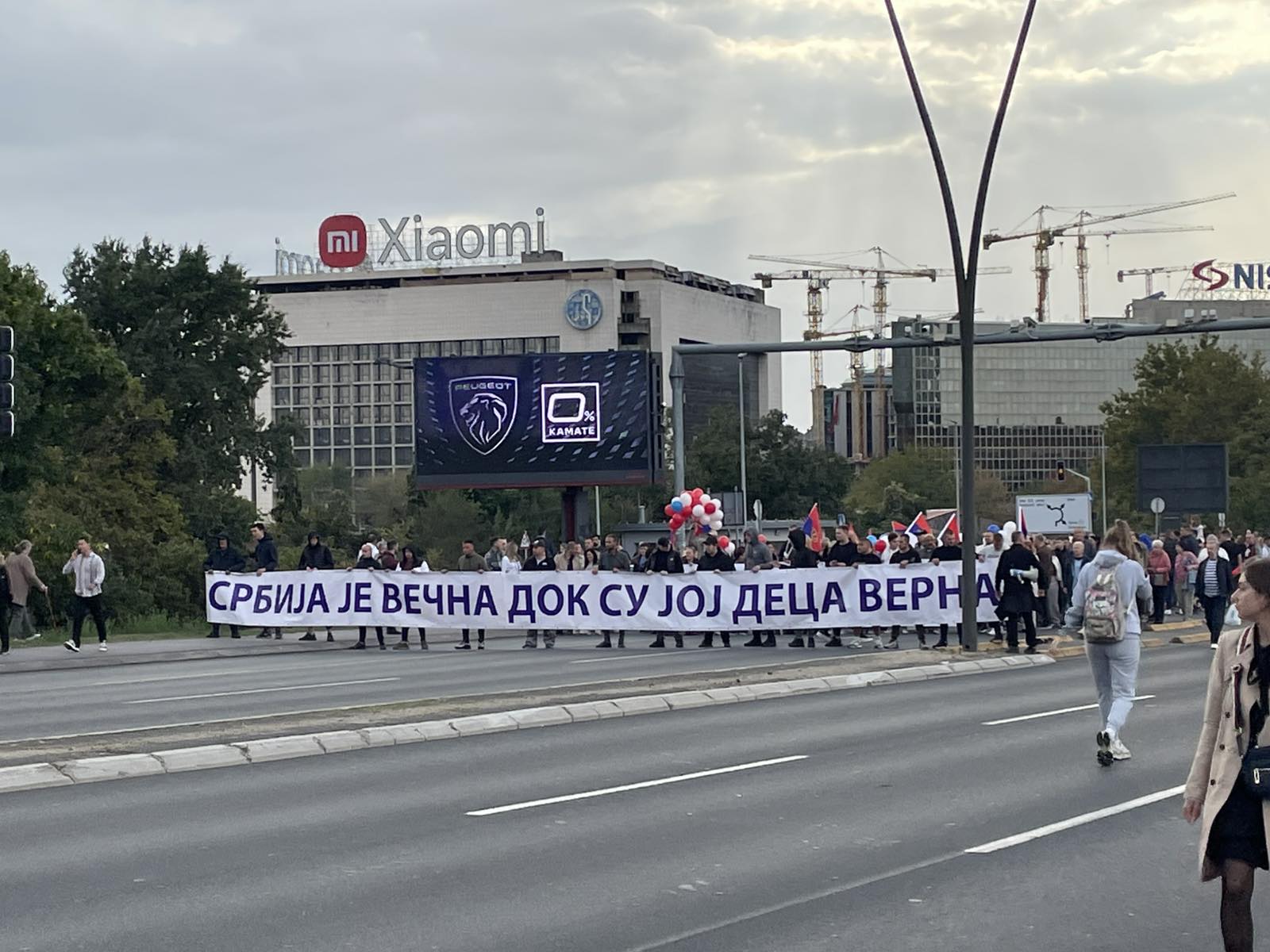 Protesti i kontraprotesti: Dve osobe pretučene u Čačku, incidenti u Bogatiću, privođenja kod Palilulske pijace (VIDEO, FOTO) 9