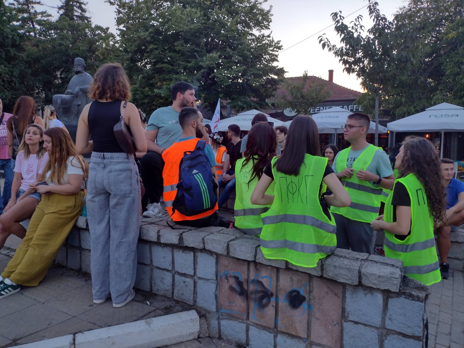 "Ko Ustav brani a, ko ga ruši?": Održan studentski protest u Kragujevcu kao podrška Novici Antiċu (FOTO) 7